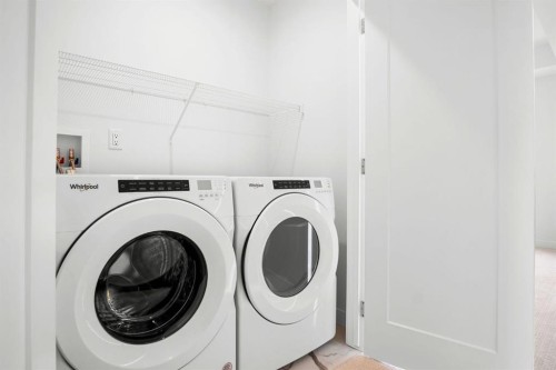 277 Dawson Way, Chestermere, AB - Indoor Photo Showing Laundry Room