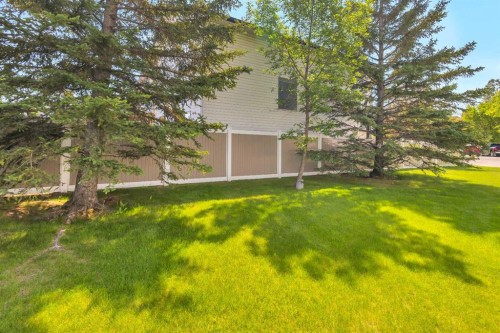 3-200 Hidden Hills Terrace Nw, Calgary, AB - Outdoor