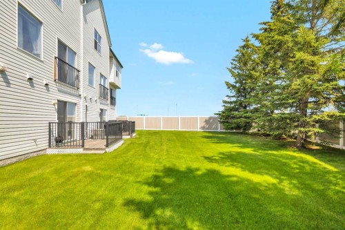 3-200 Hidden Hills Terrace Nw, Calgary, AB - Outdoor
