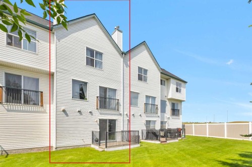 3-200 Hidden Hills Terrace Nw, Calgary, AB - Outdoor