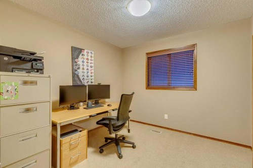676 Auburn Bay Boulevard Se, Calgary, AB - Indoor Photo Showing Office