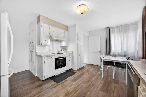 1232 40 Avenue Nw, Calgary, AB - Indoor Photo Showing Kitchen