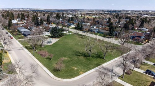 1232 40 Avenue Nw, Calgary, AB - Outdoor With View
