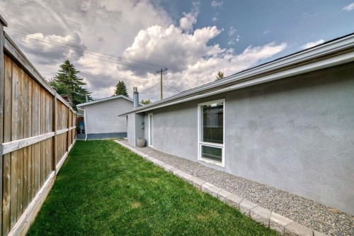 5519 Buckthorn Road Nw, Calgary, AB - Outdoor