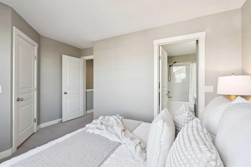 420 Mckenzie Towne Square Se, Calgary, AB - Indoor Photo Showing Bedroom