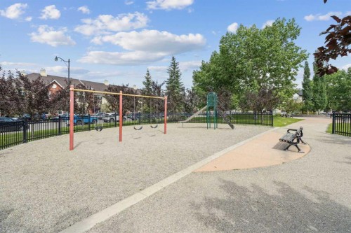 420 Mckenzie Towne Square Se, Calgary, AB - Outdoor