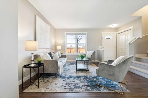 420 Mckenzie Towne Square Se, Calgary, AB - Indoor Photo Showing Living Room