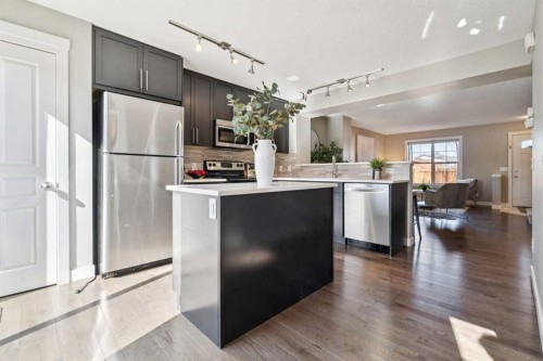 420 Mckenzie Towne Square Se, Calgary, AB - Indoor Photo Showing Kitchen With Stainless Steel Kitchen