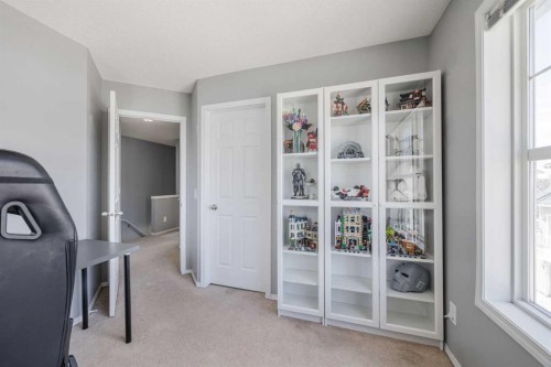 322 Mckenzie Towne Link Se, Calgary, AB - Indoor Photo Showing Other Room