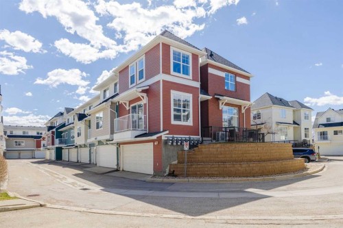 322 Mckenzie Towne Link Se, Calgary, AB - Outdoor