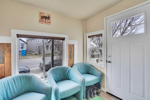 4 Martin Crossing Bay Ne, Calgary, AB - Indoor