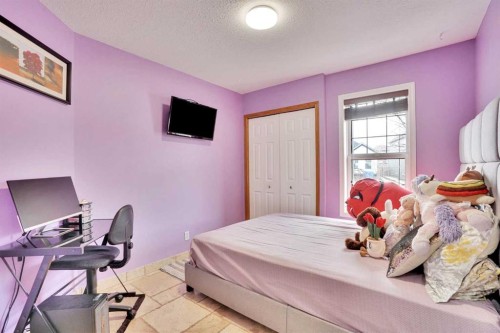 4 Martin Crossing Bay Ne, Calgary, AB - Indoor Photo Showing Bedroom