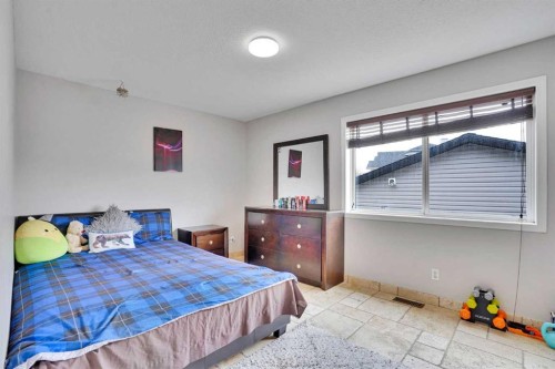 4 Martin Crossing Bay Ne, Calgary, AB - Indoor Photo Showing Bedroom