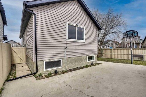 4 Martin Crossing Bay Ne, Calgary, AB - Outdoor