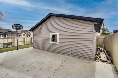4 Martin Crossing Bay Ne, Calgary, AB - Outdoor