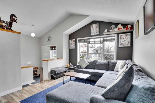 4 Martin Crossing Bay Ne, Calgary, AB - Indoor Photo Showing Living Room