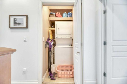 13-148 Rockyledge View Nw, Calgary, AB - Indoor Photo Showing Laundry Room
