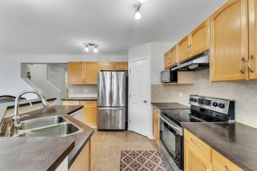 33 Saddlecrest Crescent Ne, Calgary, AB 