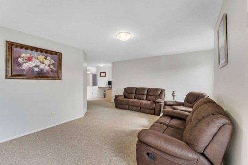 33 Saddlecrest Crescent Ne, Calgary, AB 