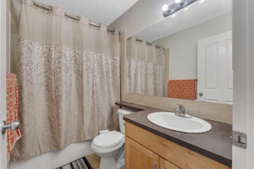 33 Saddlecrest Crescent Ne, Calgary, AB 
