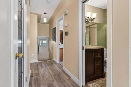 1486 Sunwood Road Se, Calgary, AB - Indoor Photo Showing Other Room