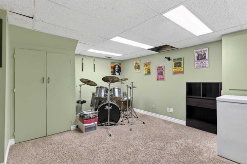 1486 Sunwood Road Se, Calgary, AB - Indoor Photo Showing Basement