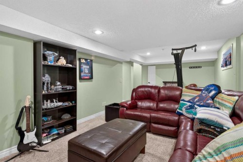 1486 Sunwood Road Se, Calgary, AB - Indoor