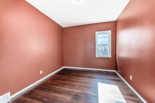 4710 51 Street, Olds, AB - Indoor Photo Showing Other Room
