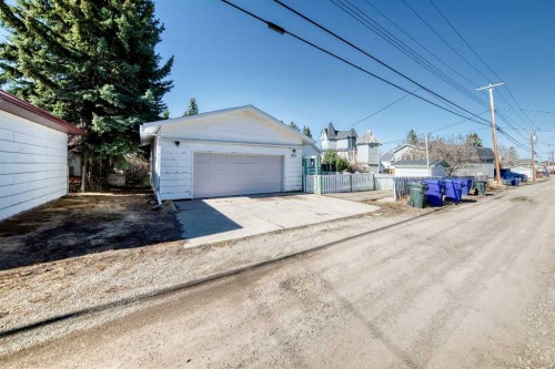 4710 51 Street, Olds, AB - Outdoor