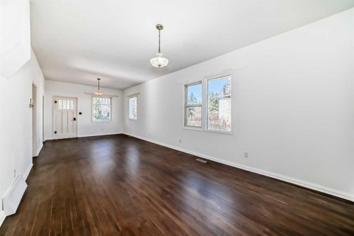 4710 51 Street, Olds, AB - Indoor Photo Showing Other Room