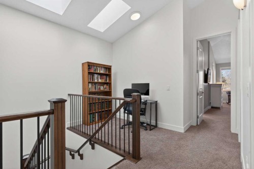 4619 84 Street Nw, Calgary, AB - Indoor Photo Showing Other Room