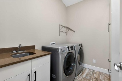 4619 84 Street Nw, Calgary, AB - Indoor Photo Showing Laundry Room