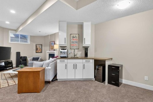 4619 84 Street Nw, Calgary, AB - Indoor