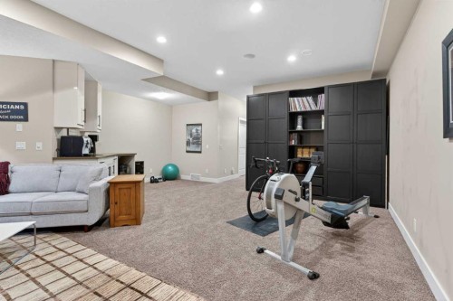 4619 84 Street Nw, Calgary, AB - Indoor