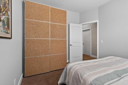 4619 84 Street Nw, Calgary, AB - Indoor Photo Showing Bedroom