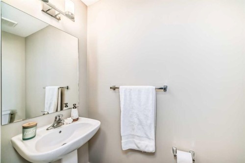 154 Sage Hill Grove Nw, Calgary, AB - Indoor Photo Showing Bathroom