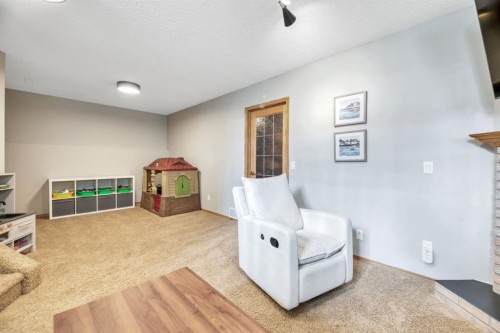 32 Somercrest Manor Sw, Calgary, AB - Indoor