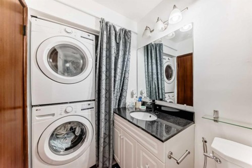 417 37 Street Sw, Calgary, AB - Indoor Photo Showing Laundry Room