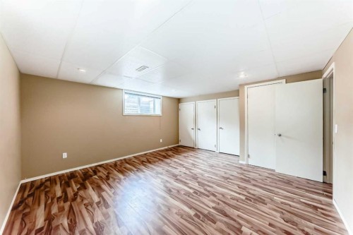 417 37 Street Sw, Calgary, AB - Indoor Photo Showing Other Room