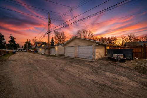 417 37 Street Sw, Calgary, AB - Outdoor