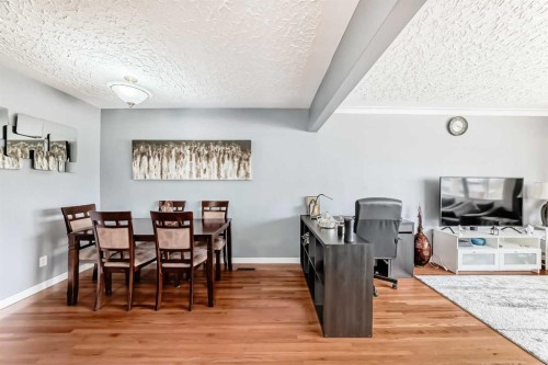 417 37 Street Sw, Calgary, AB - Indoor