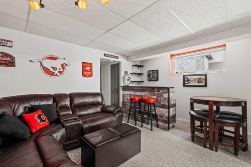 60 Hunterhorn Crescent Ne, Calgary, AB - Indoor