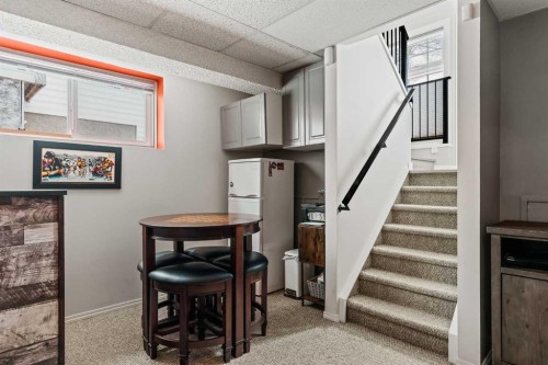 60 Hunterhorn Crescent Ne, Calgary, AB - Indoor Photo Showing Other Room