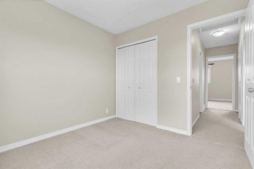 87 Castleglen Road Ne, Calgary, AB - Indoor Photo Showing Bathroom