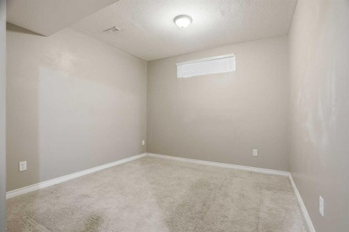 202 New Brighton Manor Se, Calgary, AB - Indoor Photo Showing Other Room