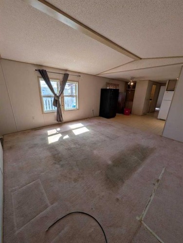 312 Christian Avenue, Standard, AB - Indoor Photo Showing Other Room