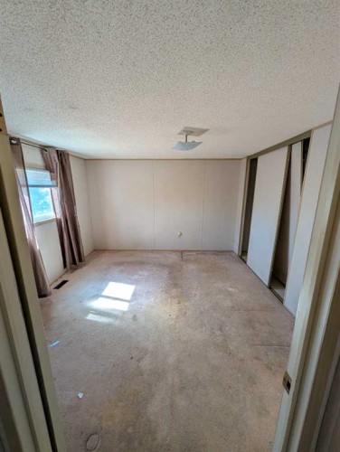 312 Christian Avenue, Standard, AB - Indoor Photo Showing Other Room