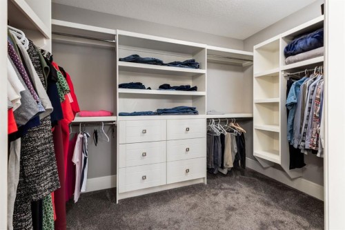 109 Kinniburgh Bay, Chestermere, AB - Indoor With Storage