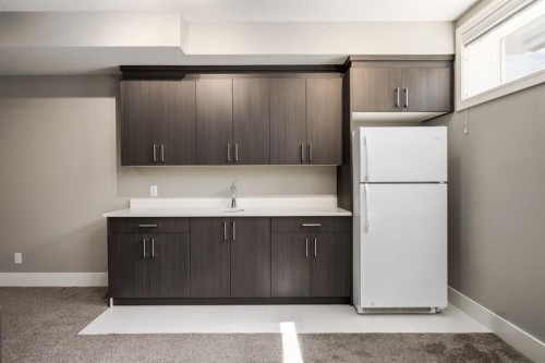 109 Kinniburgh Bay, Chestermere, AB - Indoor Photo Showing Kitchen