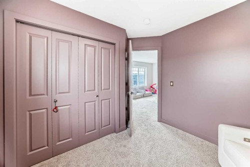 81 Willow Court, Cochrane, AB - Indoor